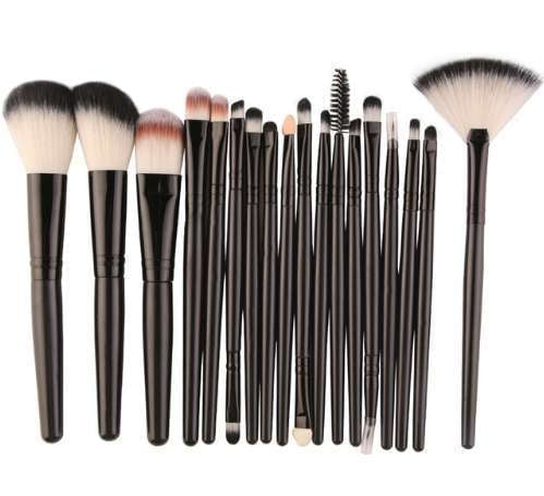 high-quality makeup sets, MAANGE makeup brushes, Sparq Mart - available at Sparq Mart